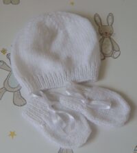 handcrafted baby hat & mitts