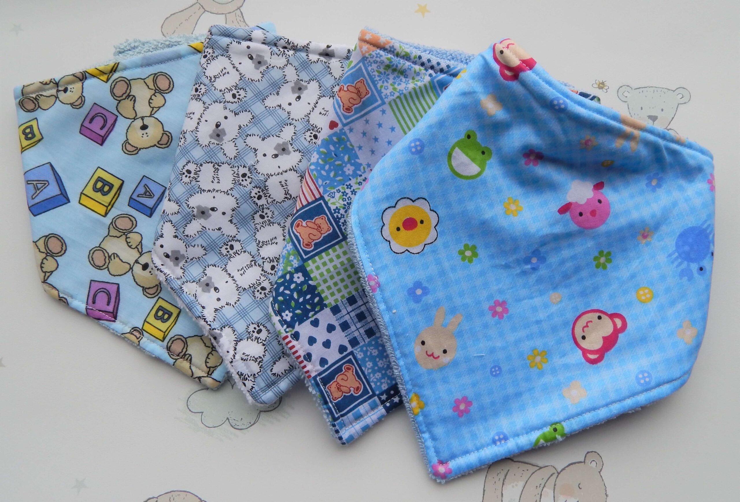 B025 blue bandana bibs 4 6-12m