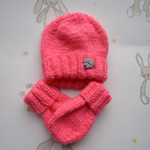 B394 baby hat & mitts salmon pink hedgehog
