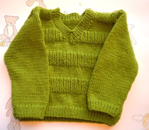 B395 baby jumper green v neck shoulder button