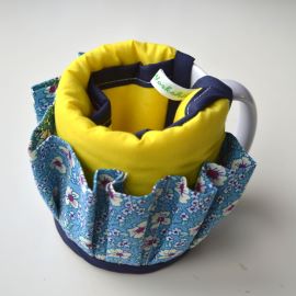 H543 mug organiser yellow blue flowery navy