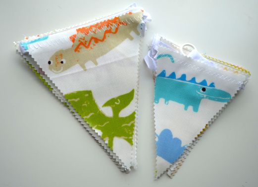 K033 K035 Kids bunting oilcloth dinosaurs